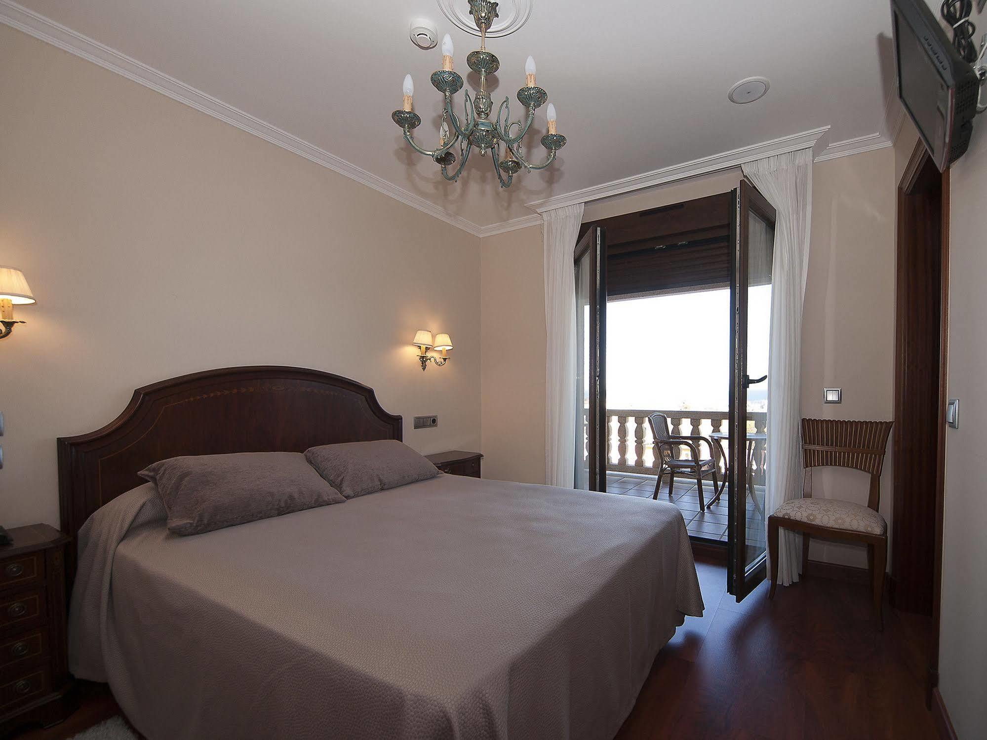 Pension Residencia A Cruzan (Adults Only) Ноалья Экстерьер фото